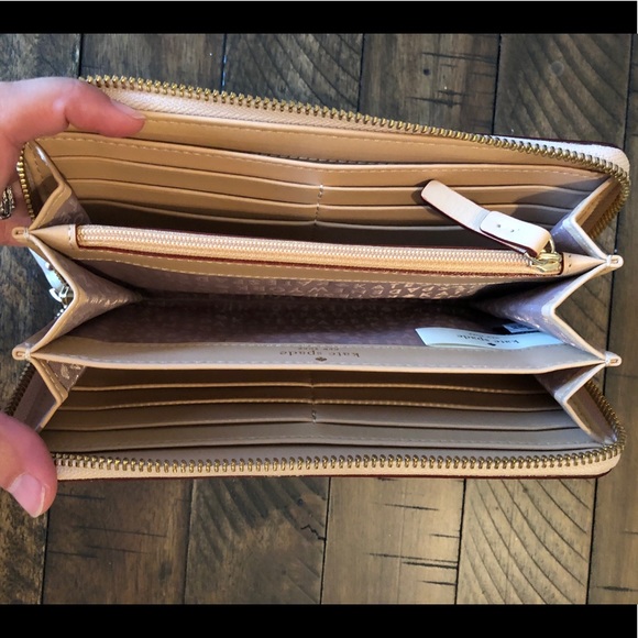 Kate Spade Wallet - Picture 2 of 3